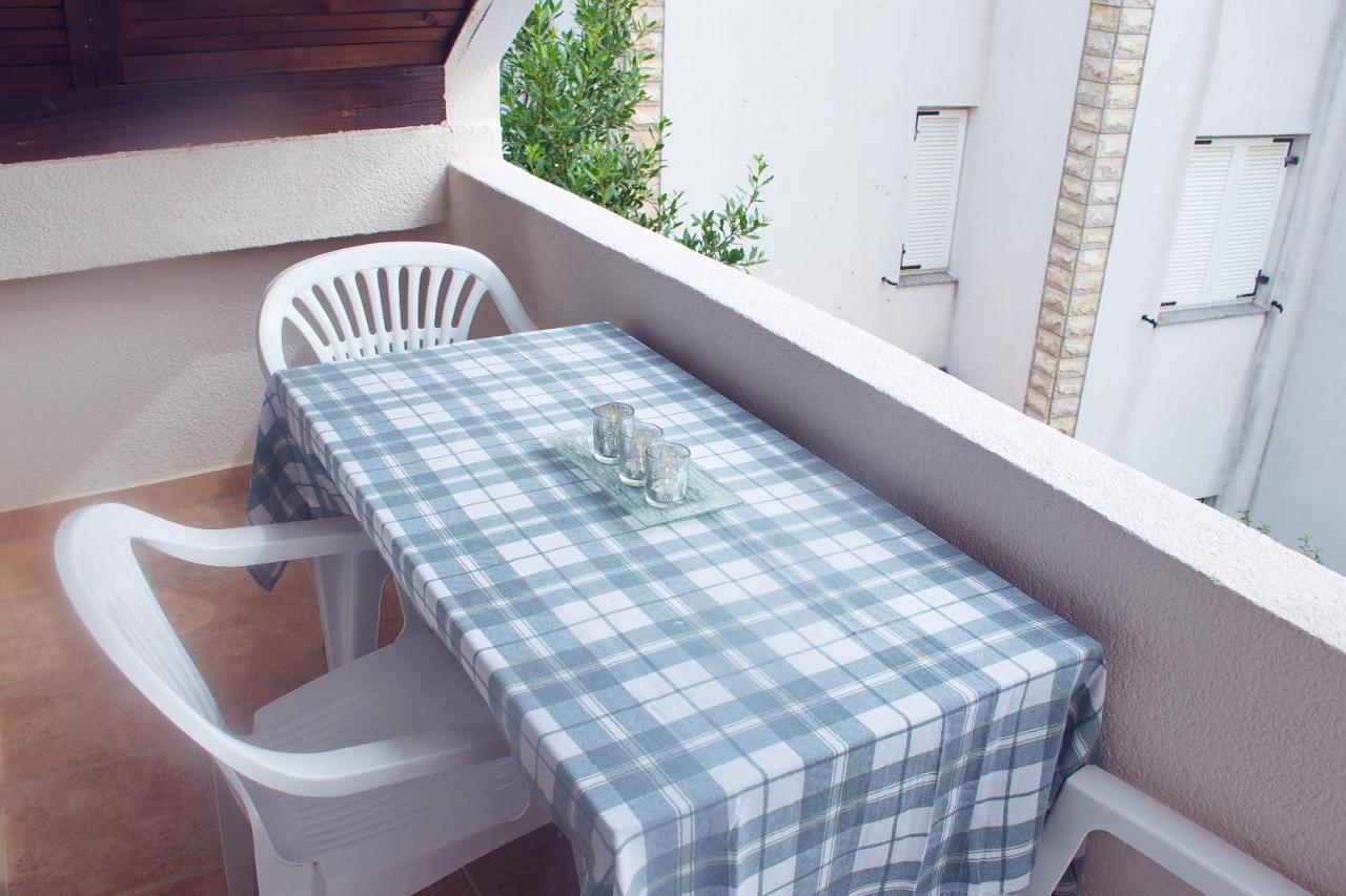 Apartament Novalja And Fun Zewnętrze zdjęcie