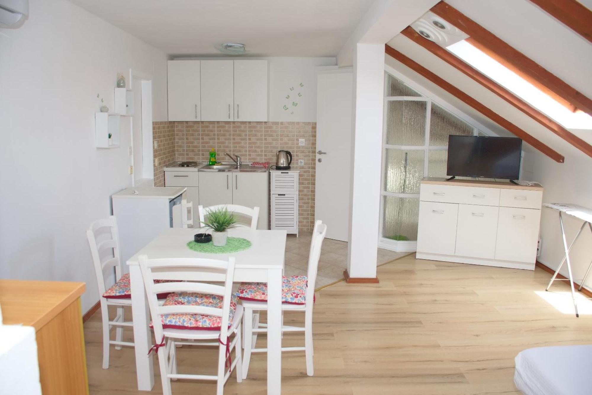 Apartament Novalja And Fun Zewnętrze zdjęcie