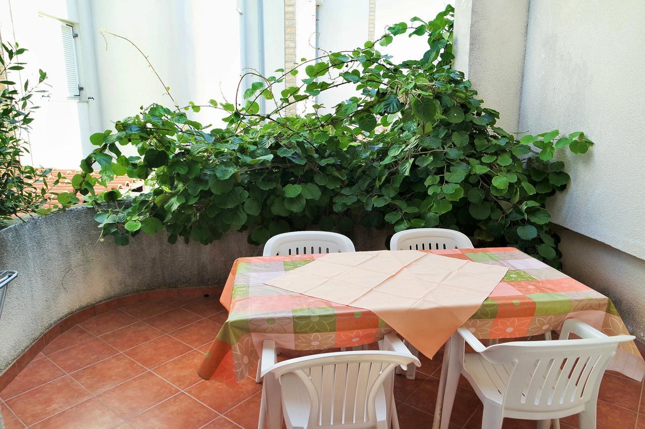 Apartament Novalja And Fun Zewnętrze zdjęcie